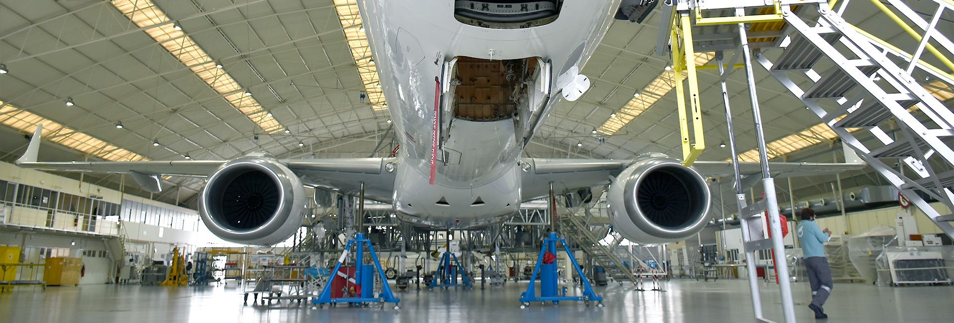 HERO-E-JET-Family-05